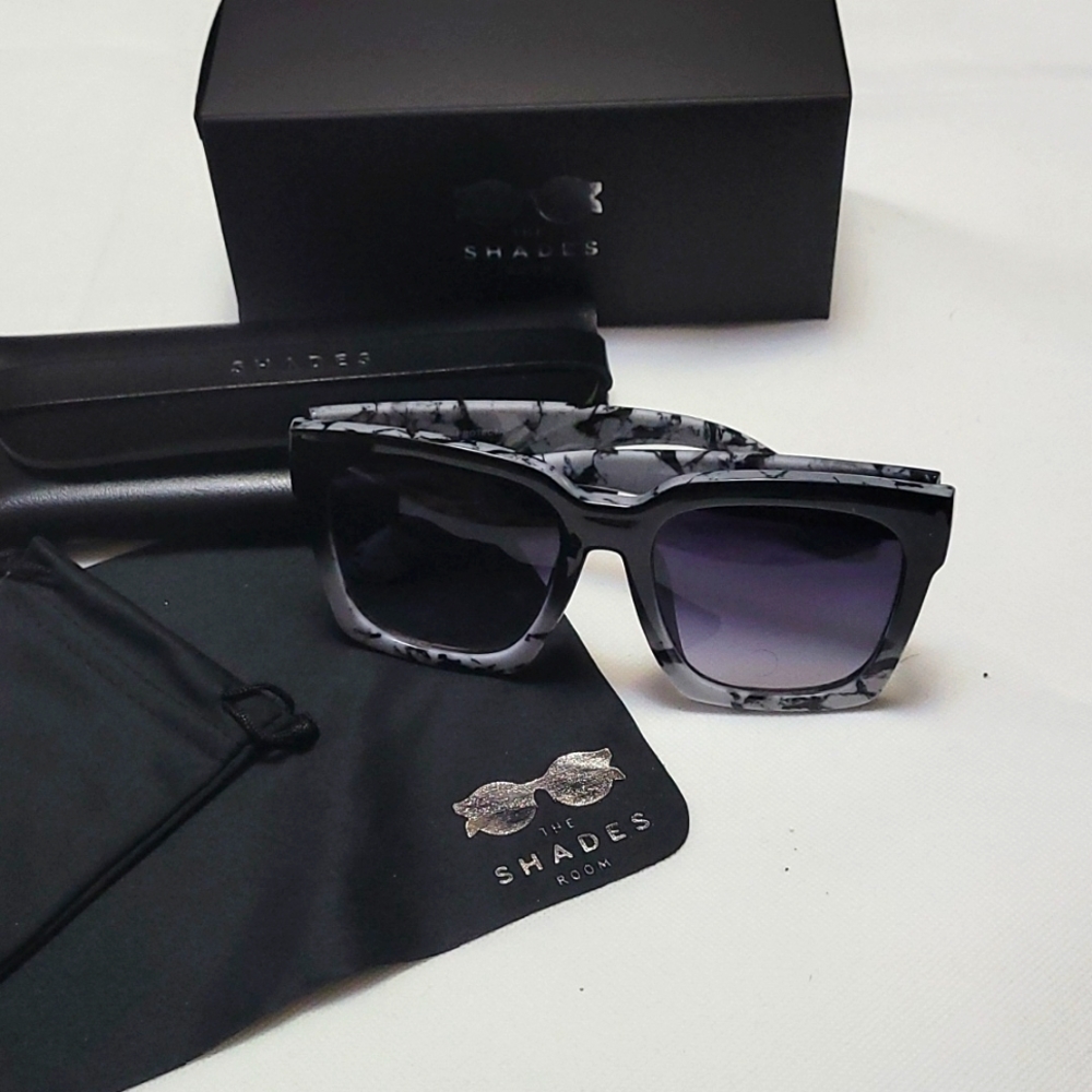 2FOR$30 BRAND NEW TRANSPARENT LENS  GOLD FLAT TOP FRAME SUNGLASSES +…